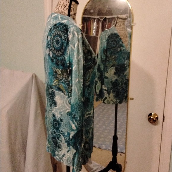 Women's EUC Chico's blue paisley long sleeve button front Cardigan Sz 0 (XS) - Picture 2 of 7